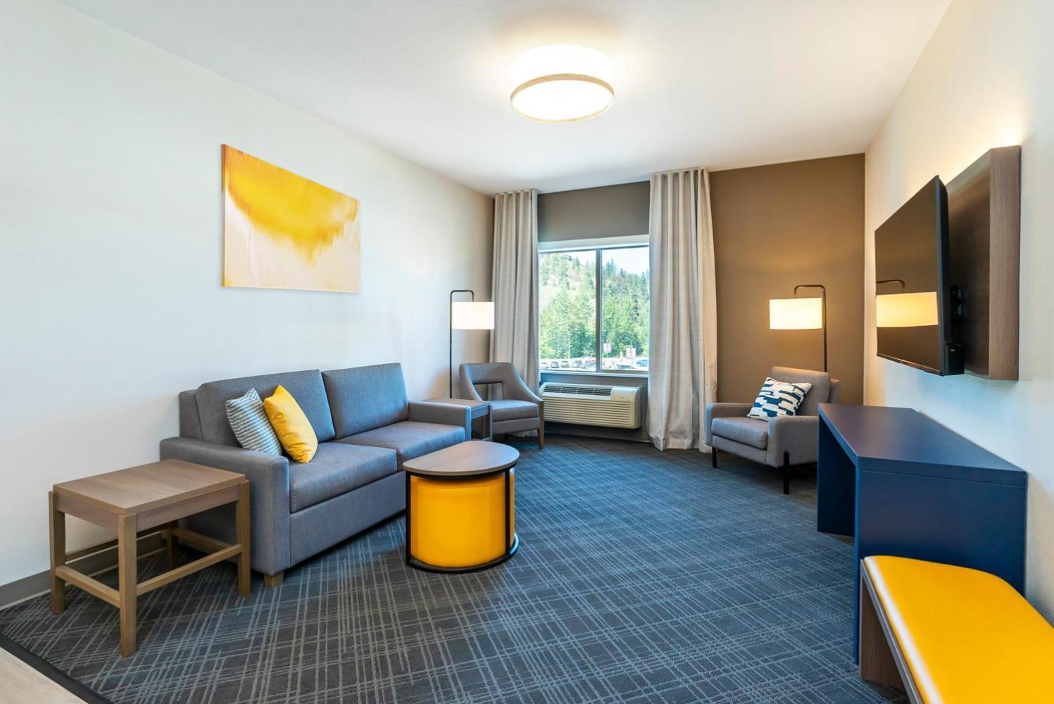Comfort Suites Келоуна Екстер'єр фото